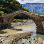 Warmwaterbron Banjat e Benjes Albanië Camper Tripinbeeld